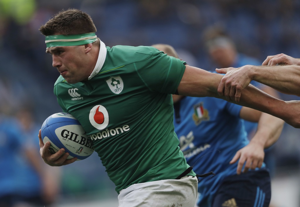 Ireland are determined to chase down rugby betting favourites, England