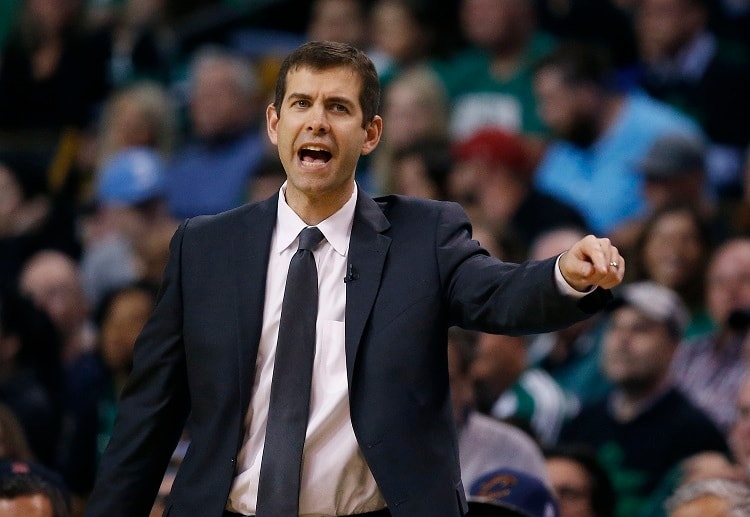 Cược thể thao: Hình ảnh nghiêm khắc của vị huấn luyện viên của đội tuyển Boston Celtics