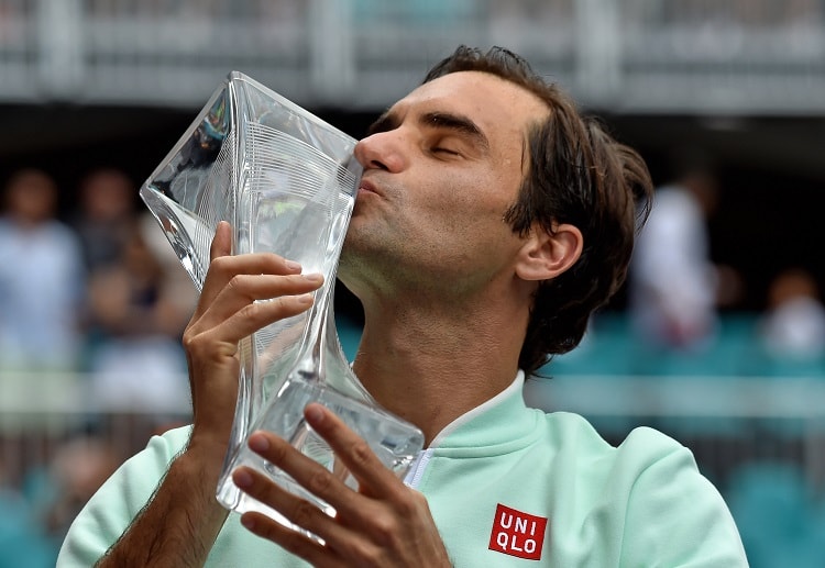 Roger Federer has dominated defending champion John Isner to lift the Miami Open 2019 title
