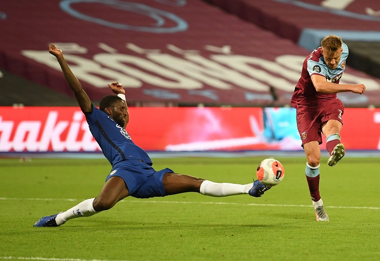 West Ham pulled a major Premier League upset, defeating fourth-placed Chelsea
