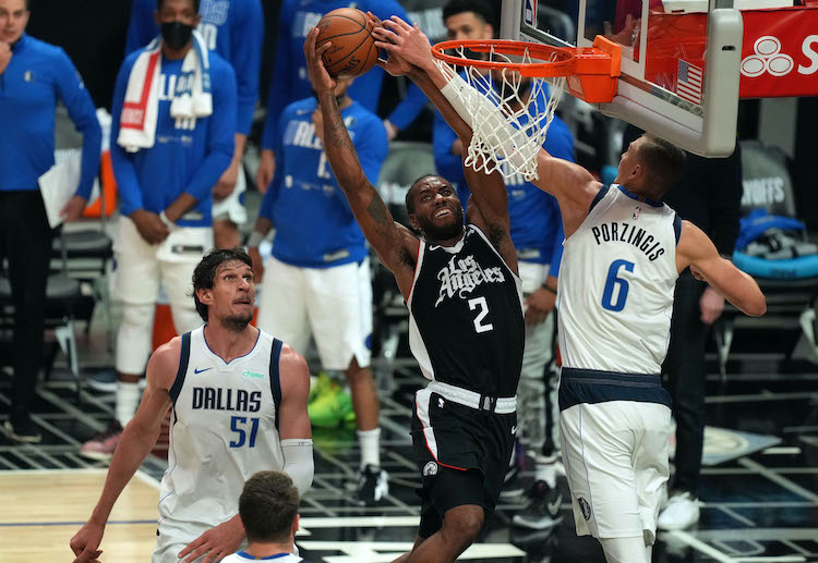 Kawhi Leonard thi đấu cho LA Clippers ở NBA 2021