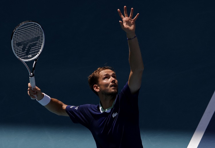Daniil Medvedev moves a step closer to regaining World No. 1 spot at the Miami Open