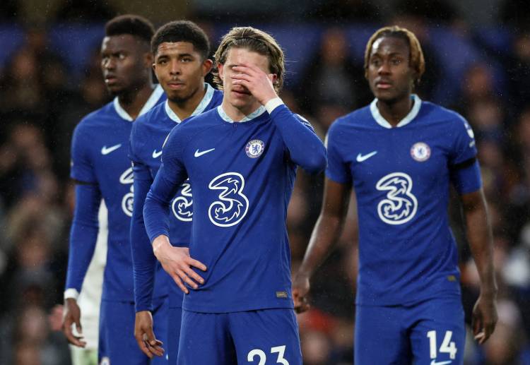 Premier League: Sân khách đang là điểm yếu của đội chủ sân Stamford Bridge khi 10 trận gần nhất họ chỉ hòa 3, thua 7.