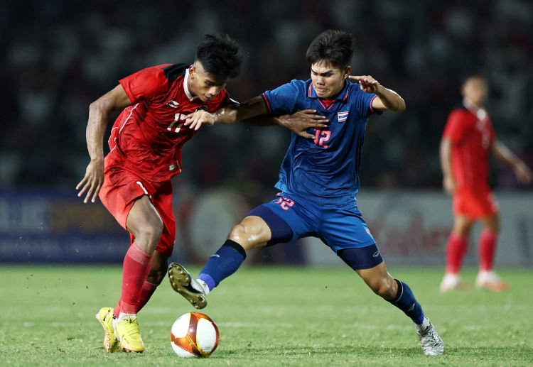 Hàng loạt sai lầm ngớ ngẩn của hàng phòng ngự khiến U22 Thailand để thua ở trận tranh HCV bóng đá nam SEA Games 32