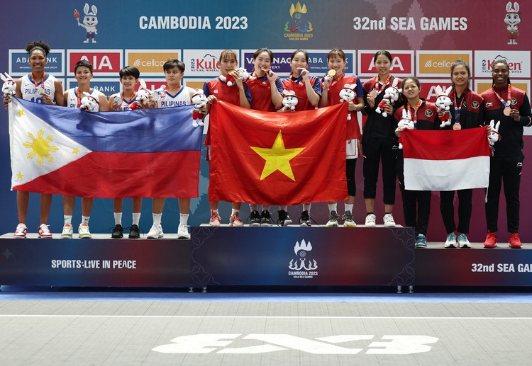 Đội tuyển bóng rổ 3x3 nữ Việt Nam xuất sắc giành HCV SEA Games 32 lần đầu trong lịch sử