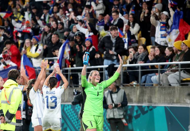 필리핀은 뉴질랜드를 꺾으면서 여자 월드컵에서 역사적인 승리를 가져왔다