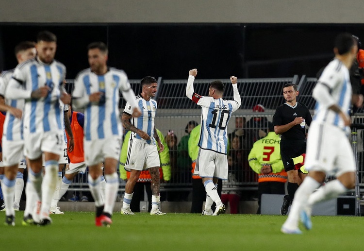 世界杯预选赛 阿根廷凭借梅西的任意球破门，主场1比0绝杀厄瓜多尔队。
