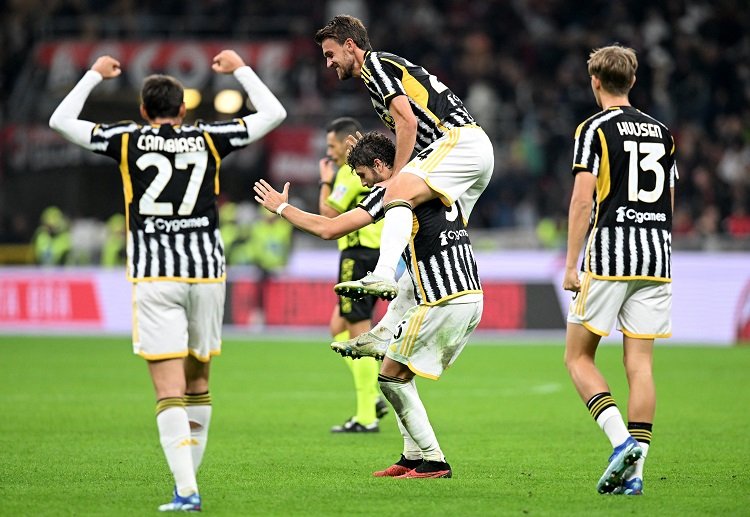 Juventus chỉ còn kém Milan 1 điểm trên BXH Serie A