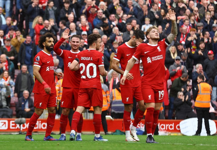 Liverpool đánh mất lợi thế trong cuộc đua vô địch Premier League